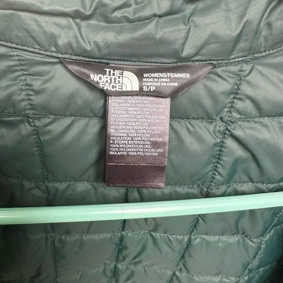 The North Face Women’s Forest Green Small TriClimate Jacket!